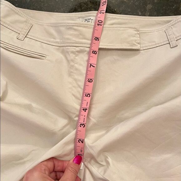 *LOFT* Sz 6 Tab-Front Trouser Shorts EUC - Picture 8 of 9